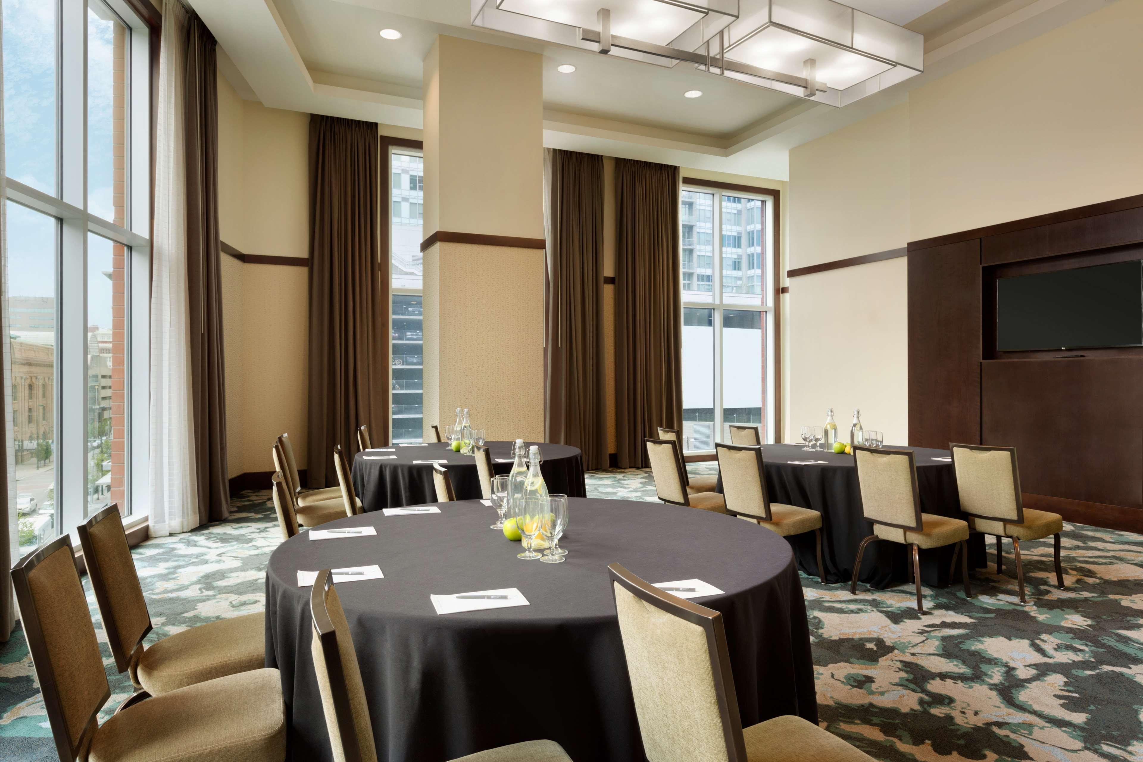 Embassy Downtown Centro De Convenciones 4*