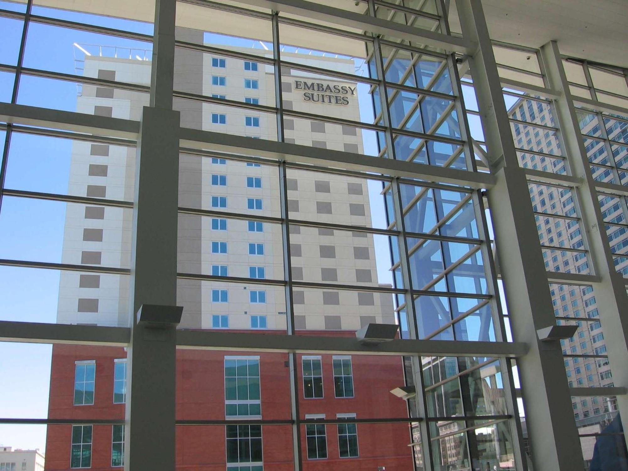 Hotel Embassy Downtown Centro De Convenciones