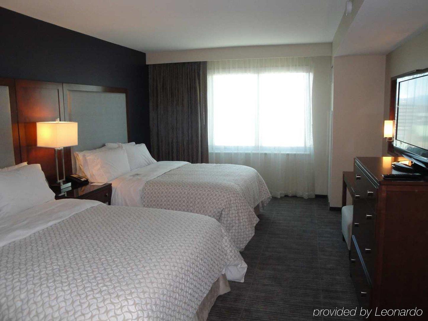 Embassy Downtown Centro De Convenciones 4*